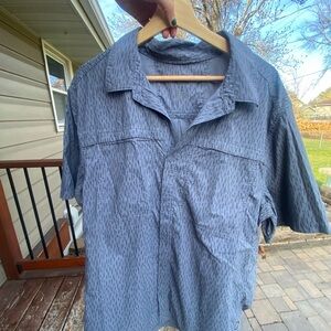 REI Sahara Blue Short-Sleeve Button-Up Shirt